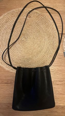 Leder Tasche Sando schwarz Beutel Typ