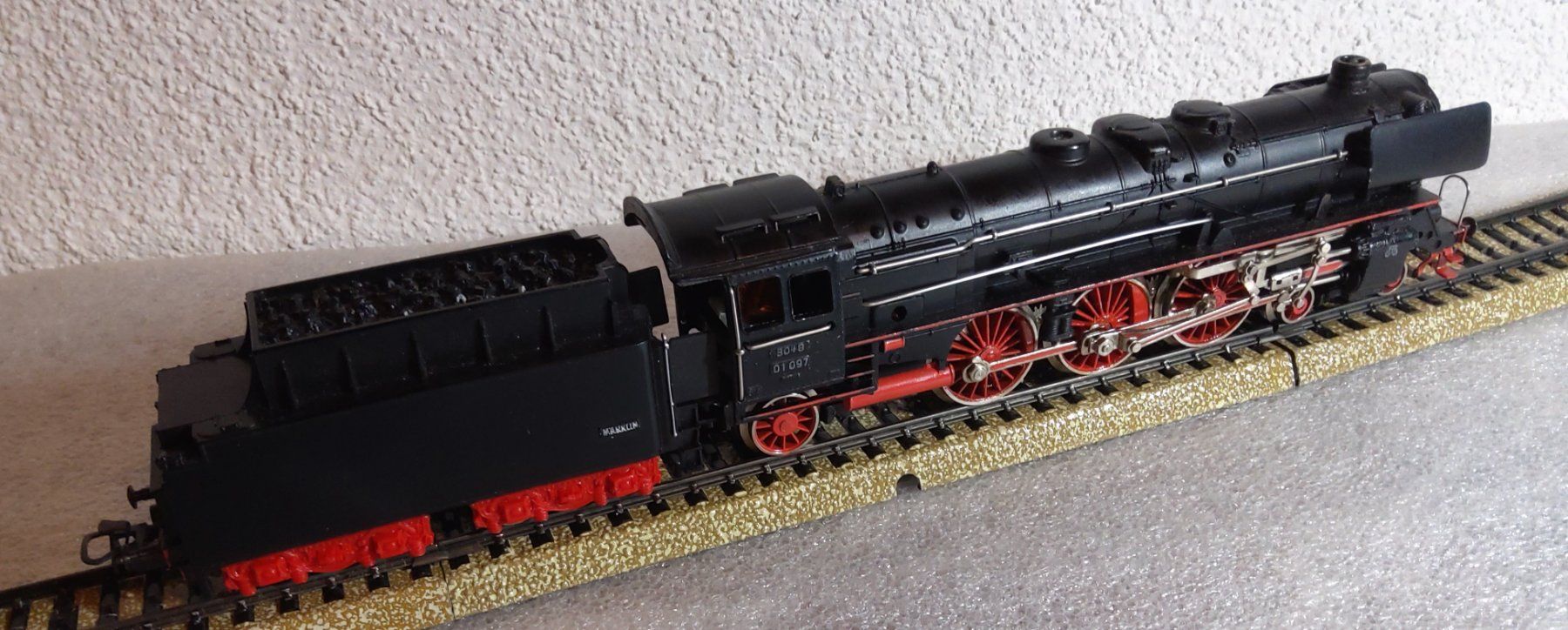 Märklin Trains électriques: Märklin 01 097 – Défectueux à Safnern par Leila2