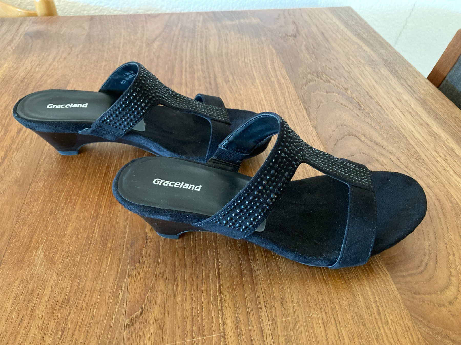 Graceland Damenschuhe: Mules ouvertes noires, cuir, strass sur le dessus – Neu und originalverpackt aus Goumoens-la-Ville von brandonv