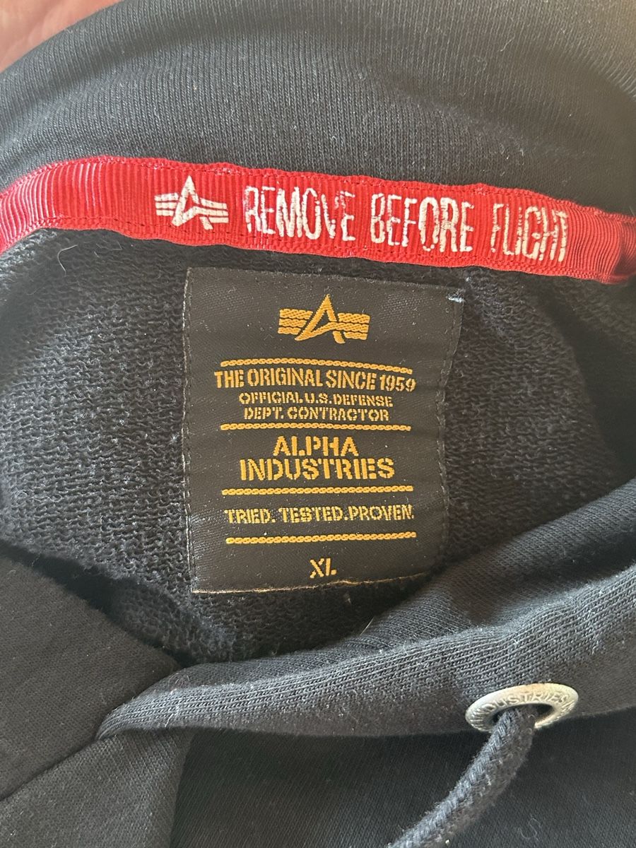 Alpha Industries Maglioni & Felpe: Pull à capuche Alpha Industries – Usato da Corgémont venduto da Chloesellsthings 5