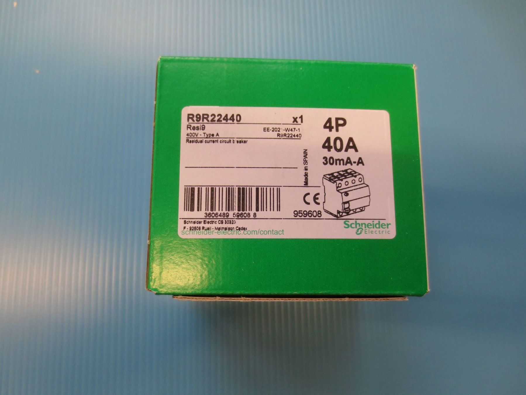 Schalter: Schneider FI 40A 30mA 4Polig Fehlerstrom – Neu und originalverpackt aus Sulz LU von Elektrofachverkauf 3