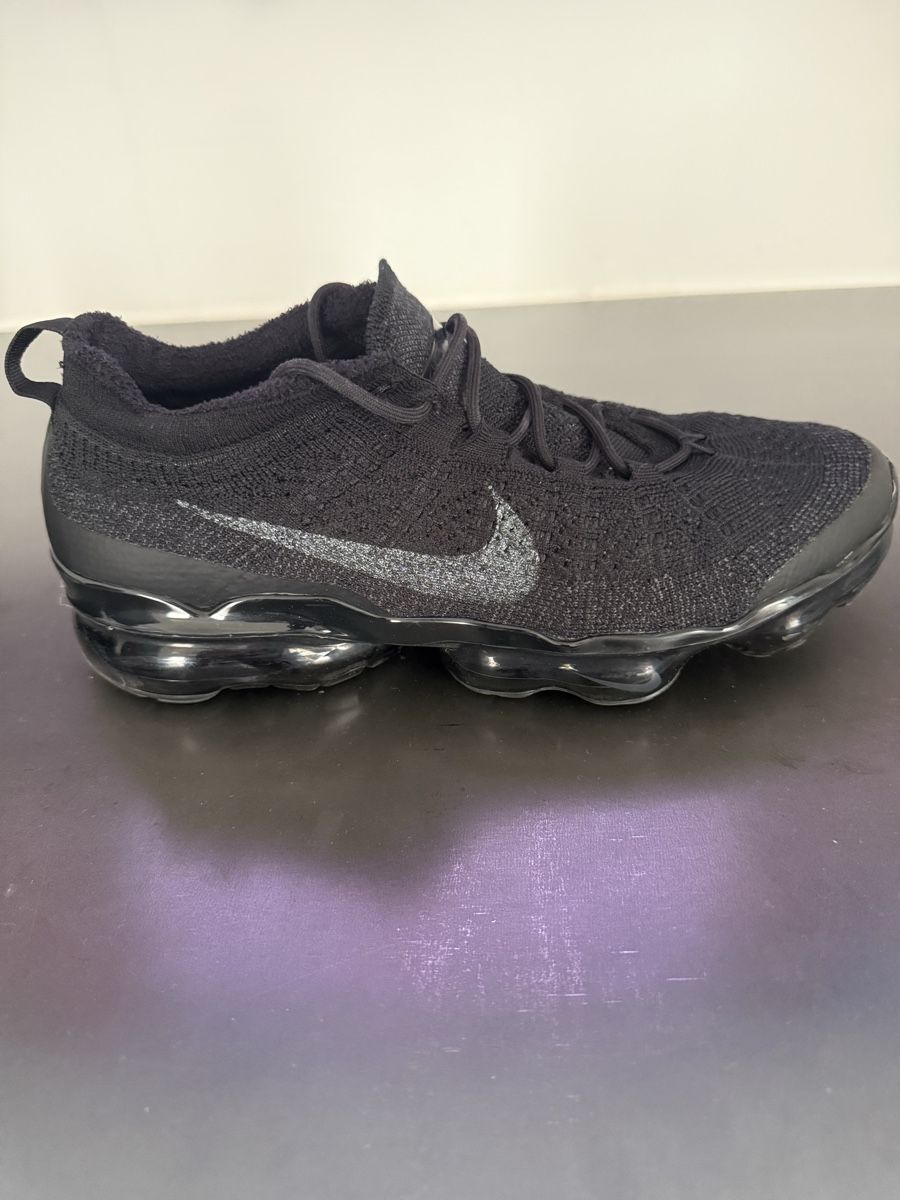 Nike Chaussures hommes: Nike Vapormax Flyknit noir pointure 42 – D'occasion à Bussigny par nan_nw9d