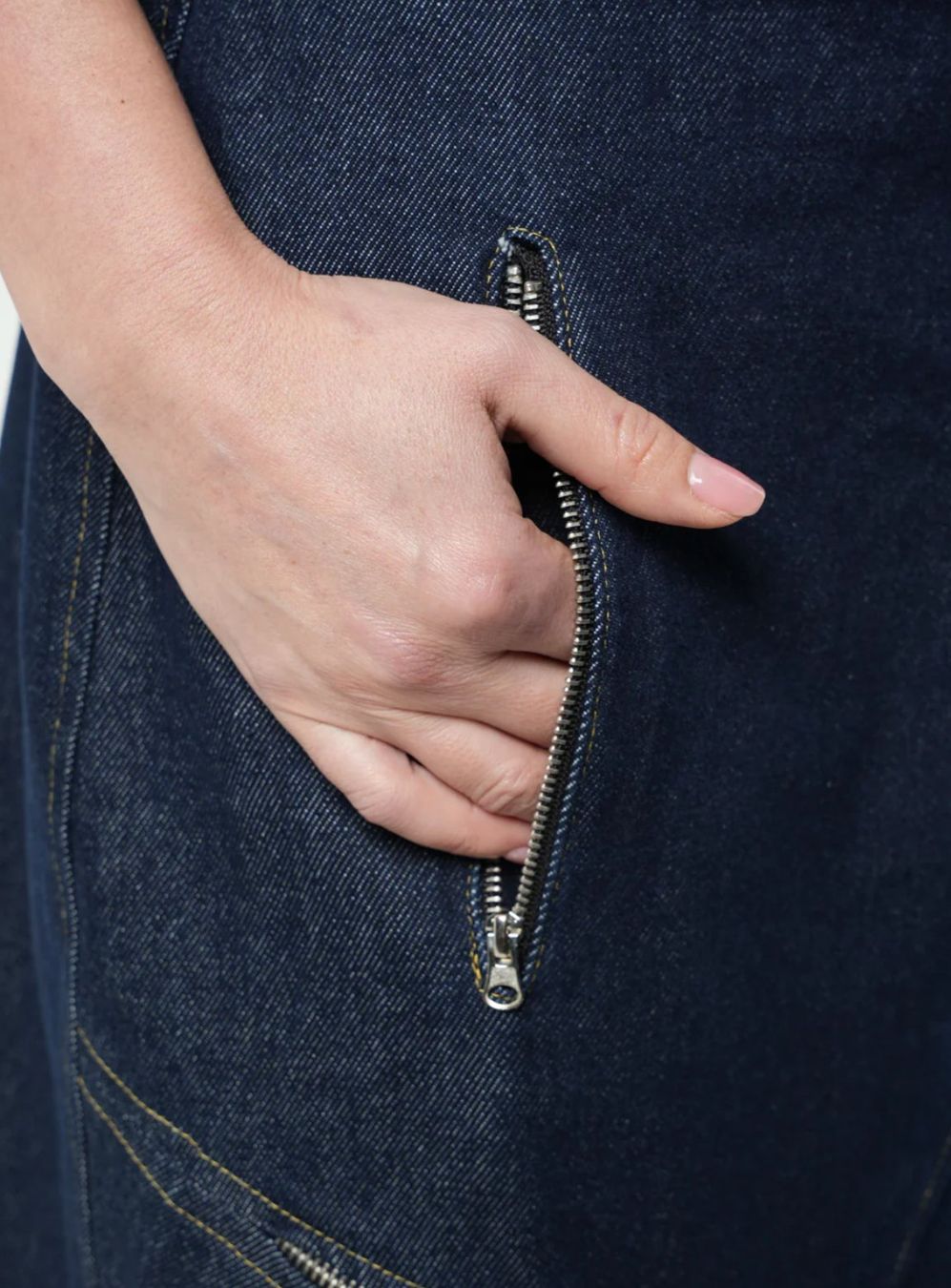 Gonne: Asymmetrischer langer Jeans-Rock - Handmade – Nuovo e nell'imballaggio originale da Zürich venduto da Naebeli 5