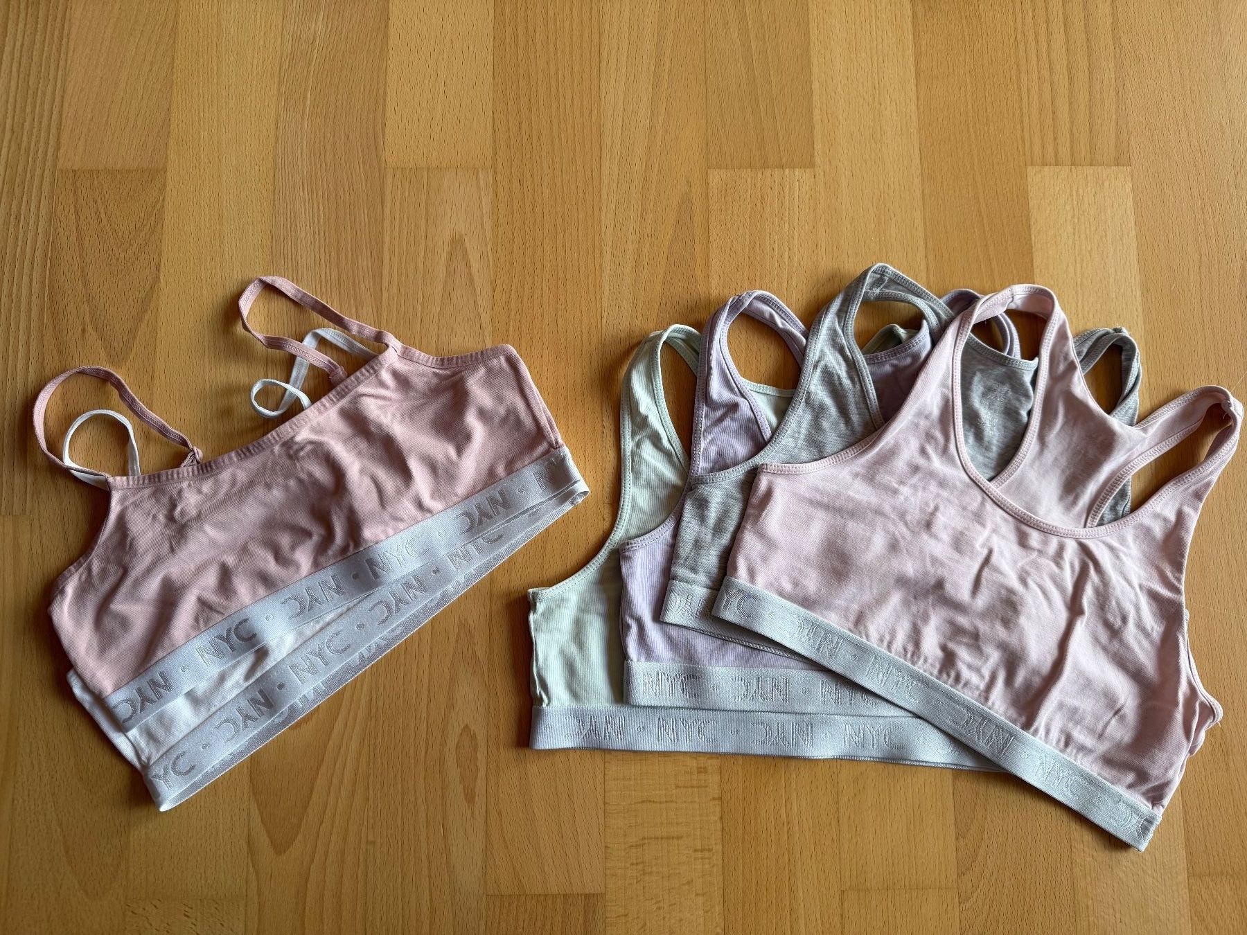 H&M Ensembles coordonnés: 6 Tops Grösse 170 – D'occasion à Wattenwil par Lilanat