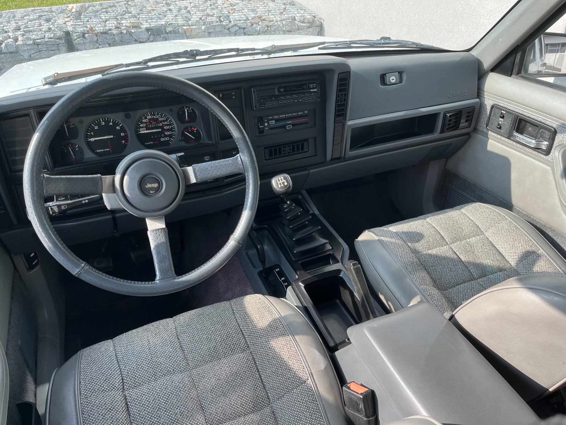 Jeep Automobili: Jeep Cherokee 2.5 Jamboree – Difettoso da Gravesano venduto da mdelponte 6