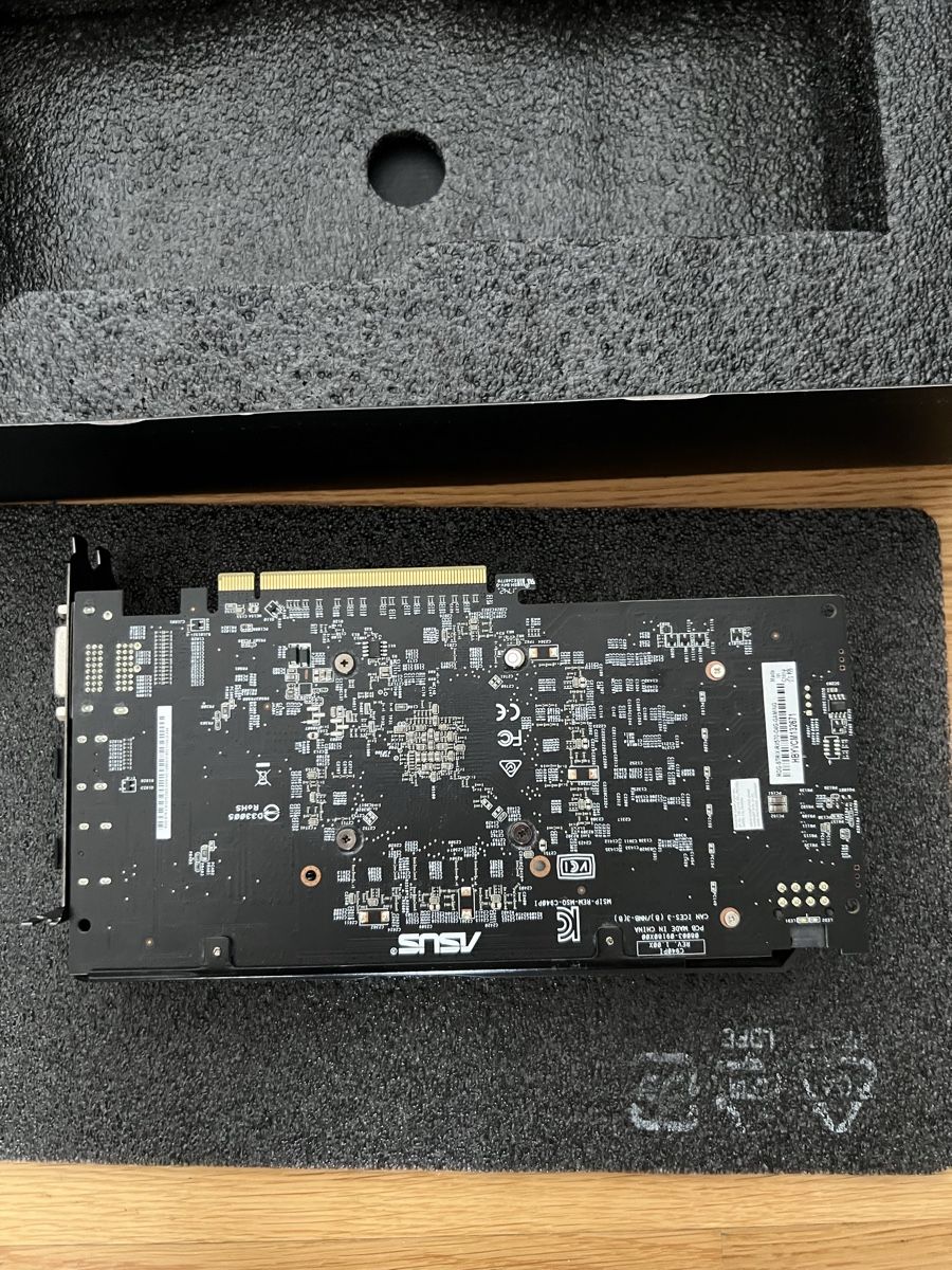 Asus Schede grafiche: Asus ROG Radeon RX570 4GB – Usato da Pfäffikon SZ venduto da pdroth 1
