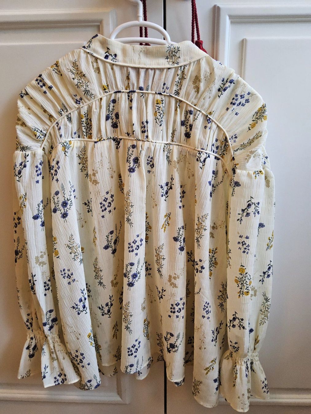 Ba&Sh Camicette: Bash Paris Bluse, Weiss/Blumig, Grösse 0,  oversized, Neu 44 – Usato da Zürich venduto da gutsan 4