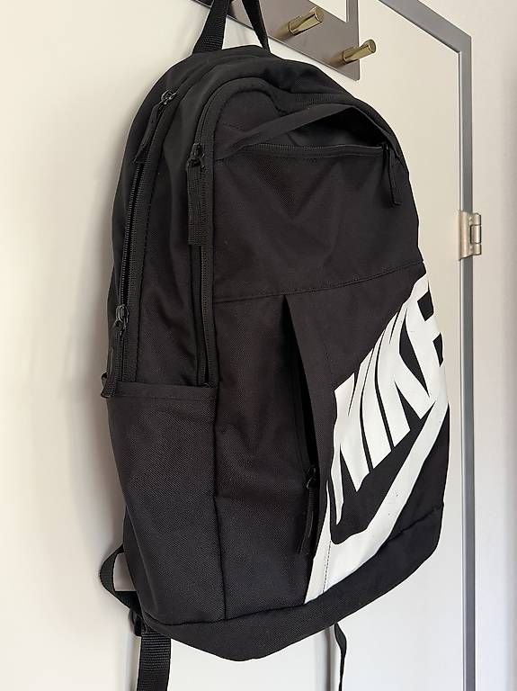 Nike Rucksäcke: Nike Rucksack schwarz/weiss – Gebraucht aus Möriken AG von naza06 2