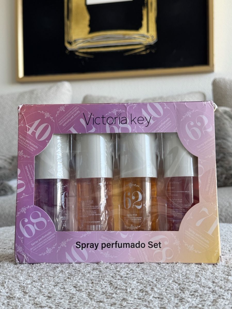 Victoria Key Spray Set, Neu, tolles Geschenk zum Geburtstag! (Neu und ...