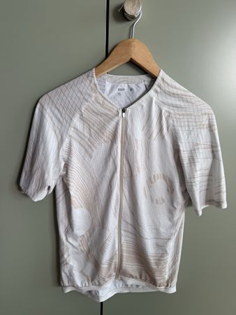 Universal Colours Radtrikot Herren weiss Grösse L neuwertig