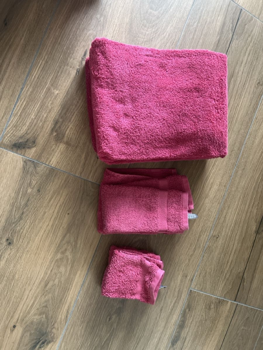 Teli da bagno: Pinke Frottéewäsche, 6-teilig,  – Usato da Uzwil venduto da sab_nhc7