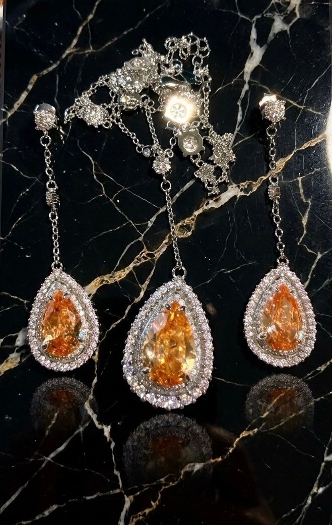 Altri gioielli: Parure Flamme Impériale – Nuovo e nell'imballaggio originale da St-Maurice venduto da Sandrinette123
