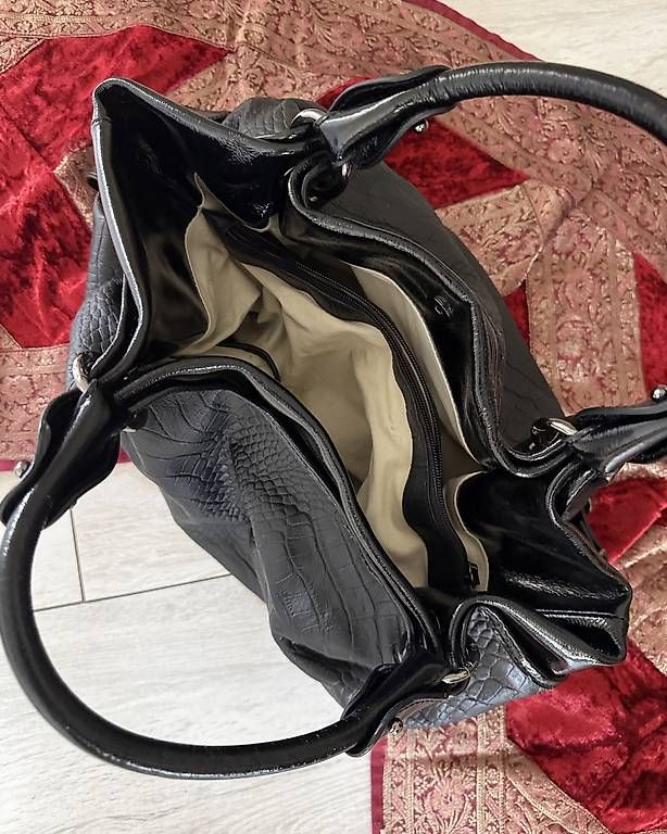 Borse da donna: Handtasche schwarz – Usato da Bergdietikon venduto da ulr_r9x5 2