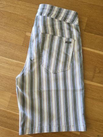 Damen Bermuda Gr 38 neu Red Button