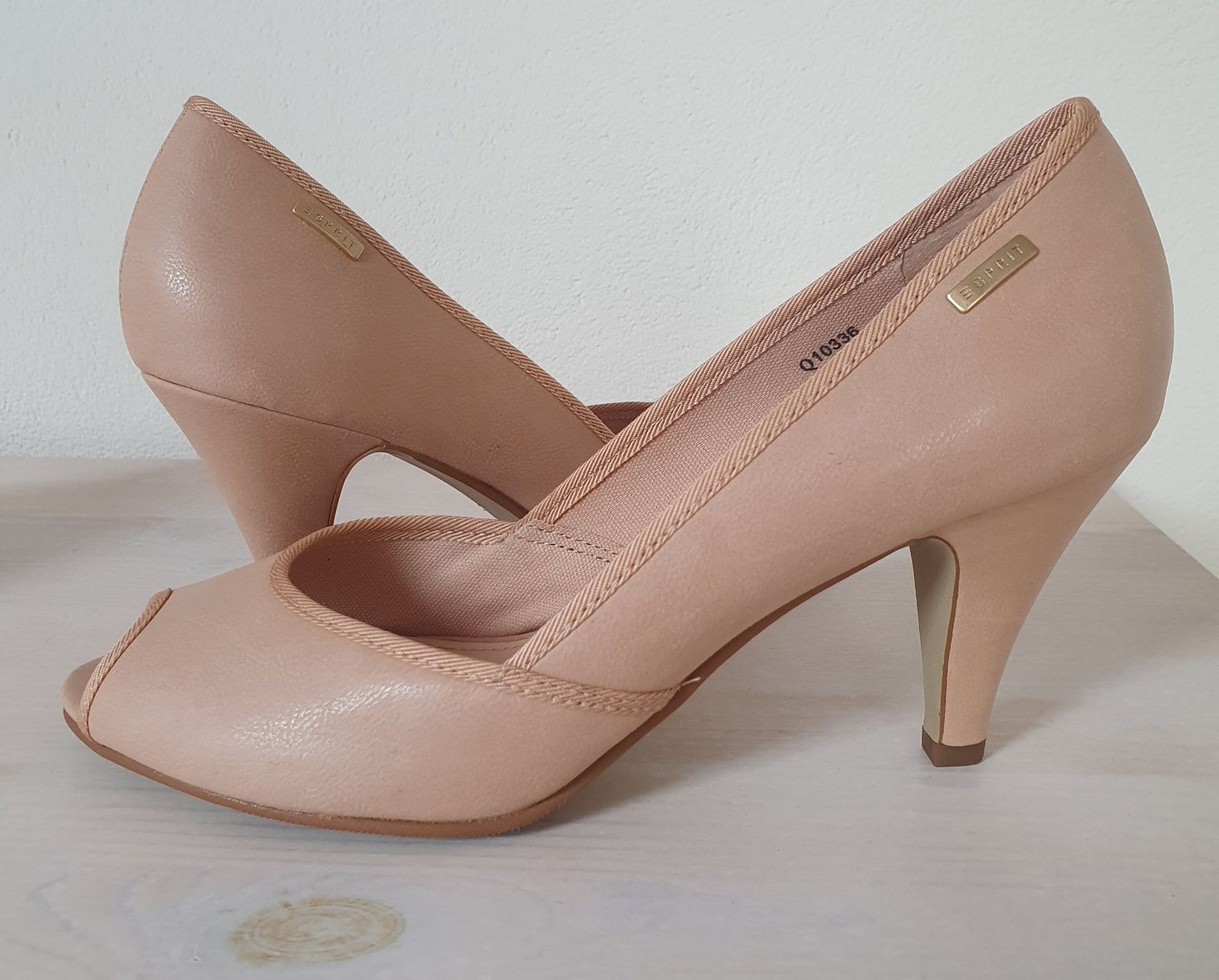Esprit Scarpe da donna: ***NEU*** Pumps Peeptoe von ESPRIT – Nuovo (secondo la descrizione) da Möriken AG venduto da Xaendu