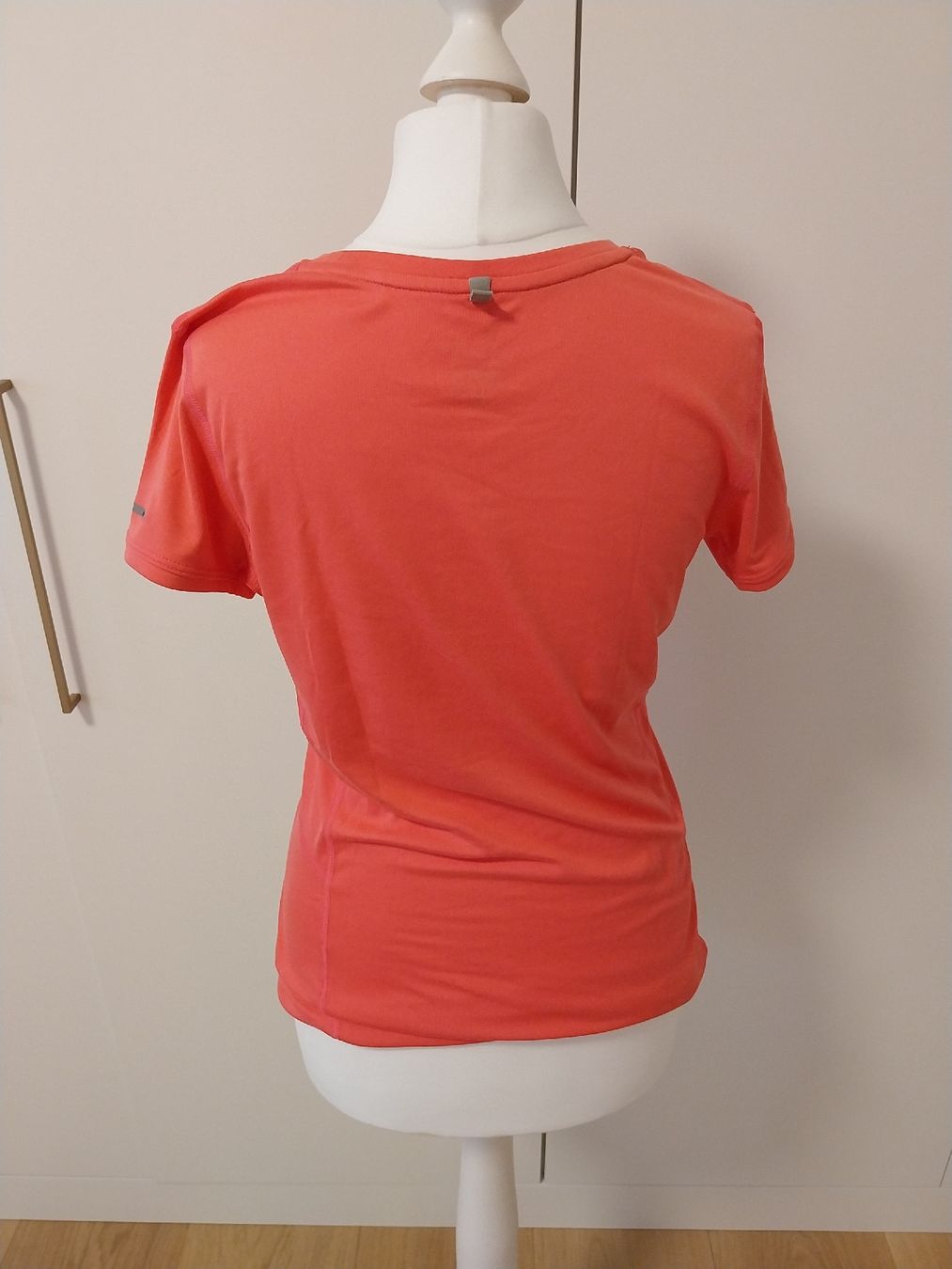 Nike T-shirts: Nike Running Top S – D'occasion à Oberwil BL par A.Mohler 1