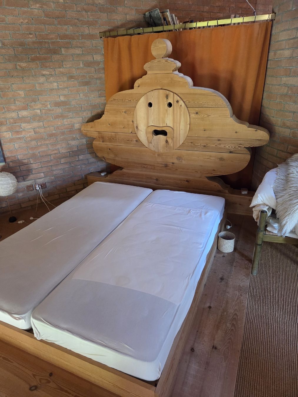 Betten: Designer Bett  – Gebraucht aus zumikon von ien_s5p9 1