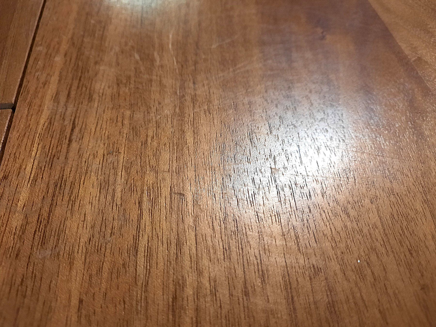 Set de table et chaises: Holztisch mit 6 Stühlen – D'occasion à Beinwil am See par Restwert_Beinwil 5