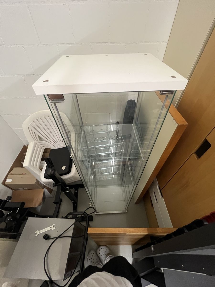 Banconi: Schöne und grosse Glasvitrine – Usato da Steffisburg venduto da lar_r2c8