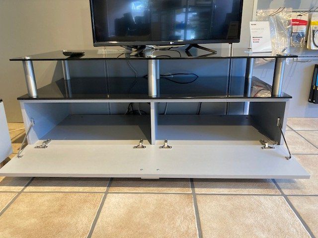 Mobili TV: TV-Möbel / Sideboard – Usato da Liestal venduto da EG636206bg 1