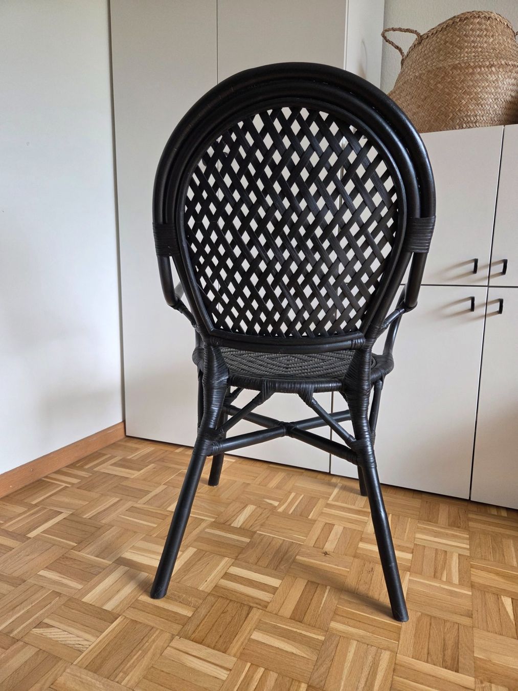 Ikea Sedie: Schwarzer Esszimmersessel / Ikea, Stuhl (Rattan) – Usato da Basel venduto da jer_cmp6 3