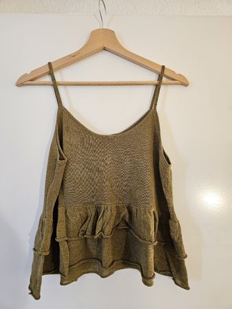 ZARA Top mit Rüschen, Grösse M, Olivegrün, Sommer-Look 
