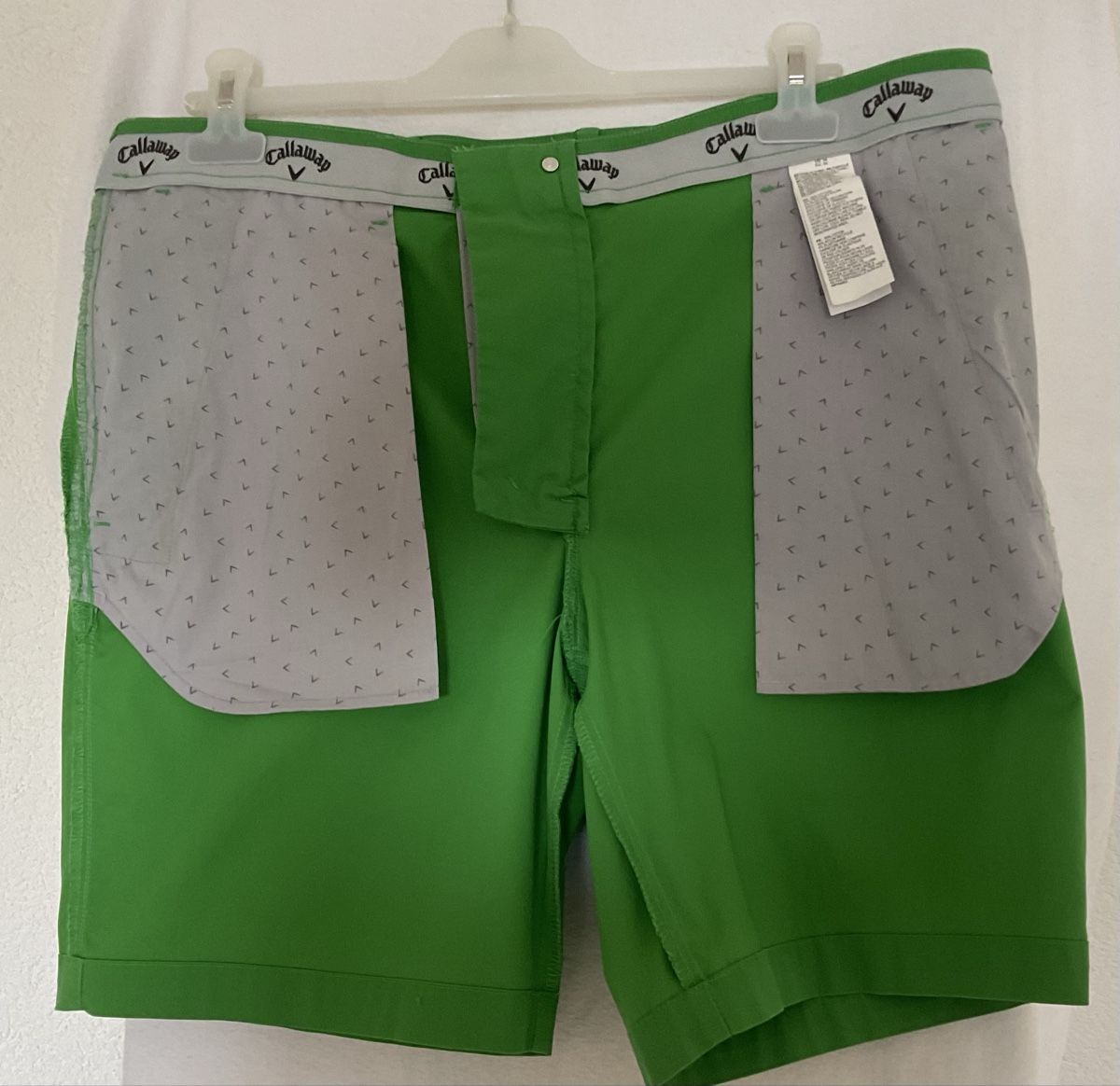 Callaway Pantaloni: Callaway - Short de golf vert, taille EU 50 – Nuovo (secondo la descrizione) da Corseaux venduto da Mililaforet75 3
