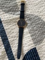 NEU***BLAUE UHR SEHR SCHÖN & PREISWERT***