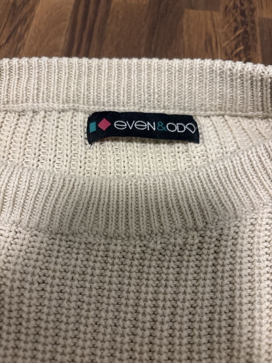 Pullover & Sweatshirts: Damen Pullover beige Grösse S – Gebraucht aus Hinwil von liviipivii 1