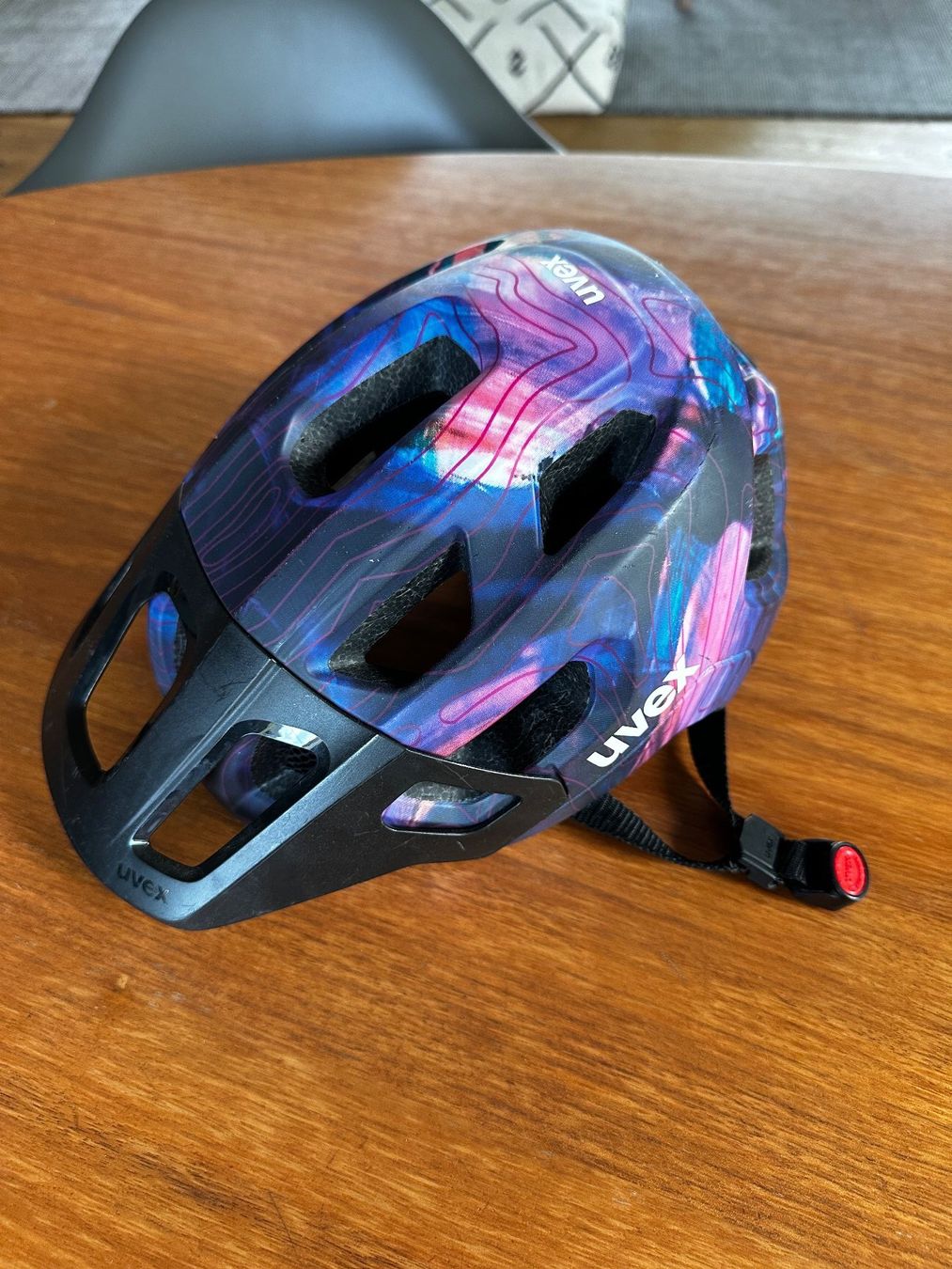 Uvex Caschi: UVEX - Kid's React MIPS - Velohelm Grösse: 52-56 cm TOP! – Usato da Röschenz venduto da Bijouxaddicted
