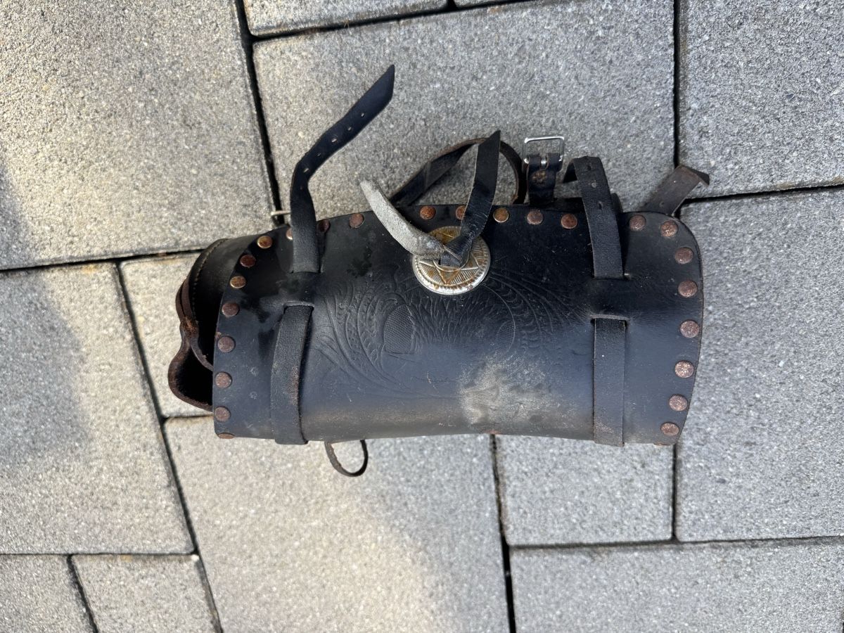 Harley-Davidson Alle Motorradersatzteile: Harley Davidson Lederrolle an Lenker  – Gebraucht aus Aathal-Seegräben von Romeo8607 3
