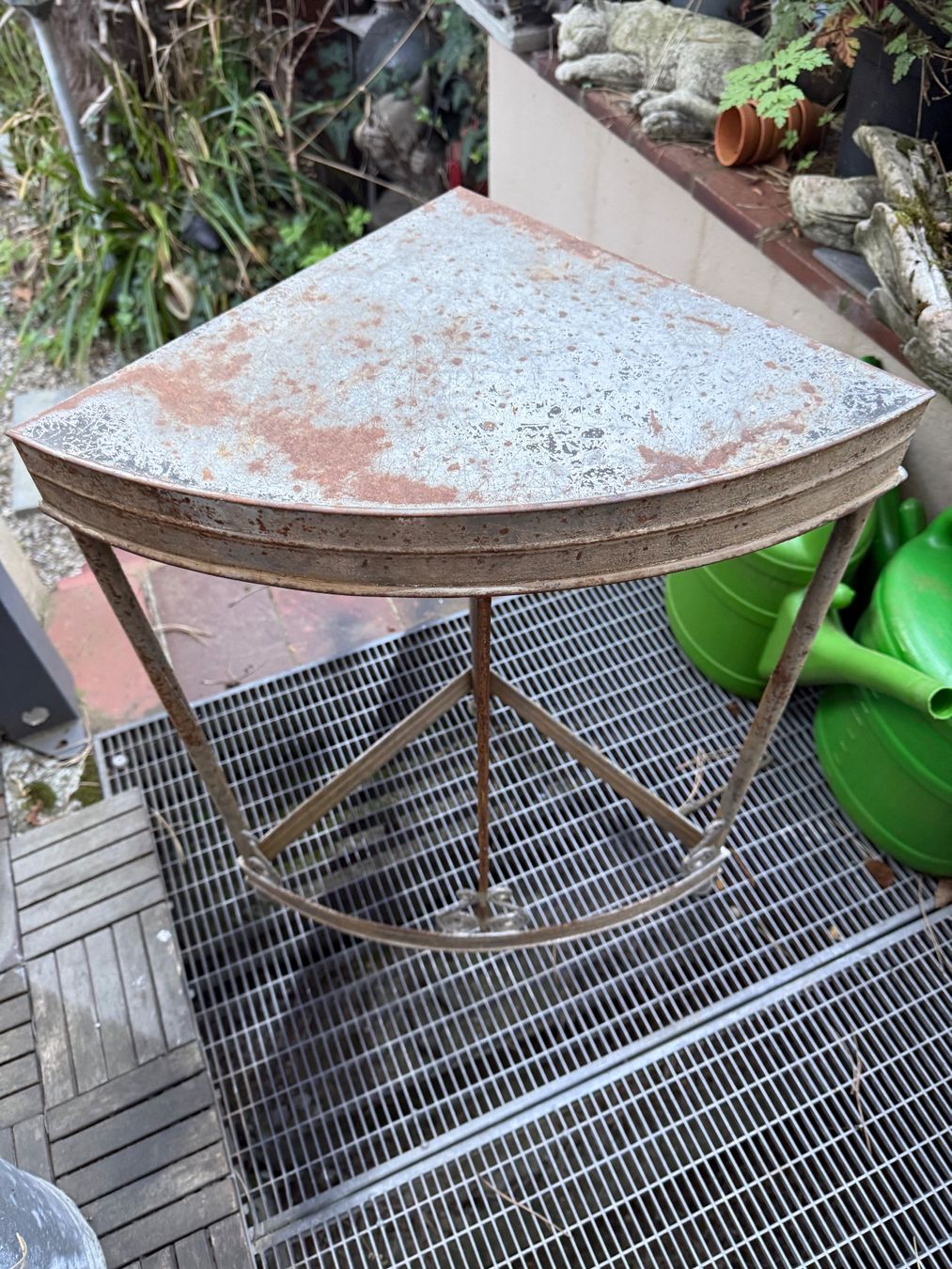 Altro per la casa: Blumentisch – Usato da BASEL venduto da zum_schneugge 1