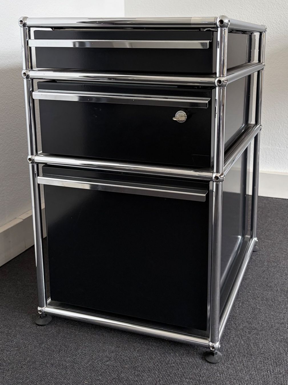 USM Commodes: USM Haller Caisson – D'occasion à Evilard par Alexia_Z