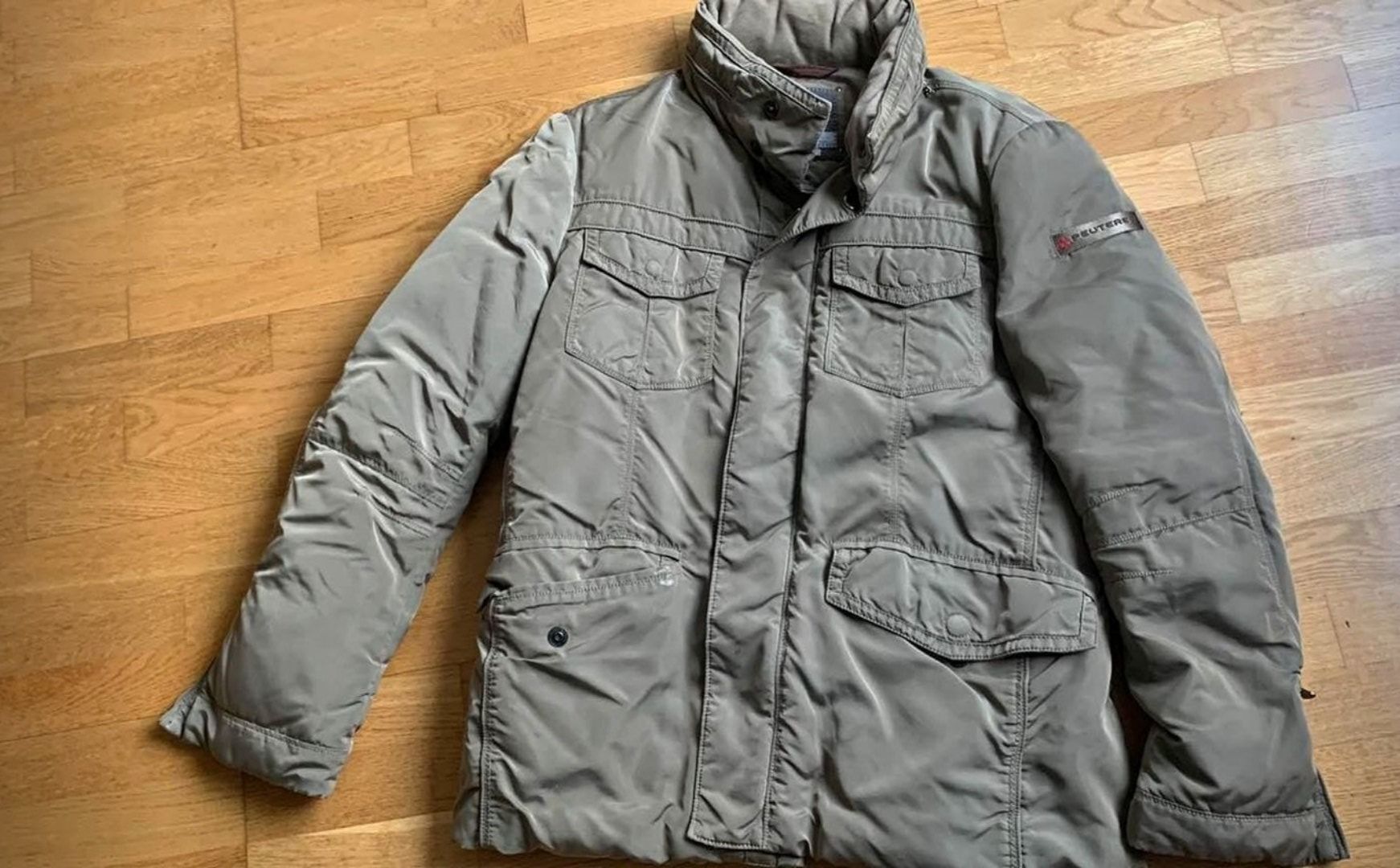Peuterey Giacche: Peuterey Jacke Blouson Doudoune Jacket Size 54 – Usato da Massagno venduto da Doaxx