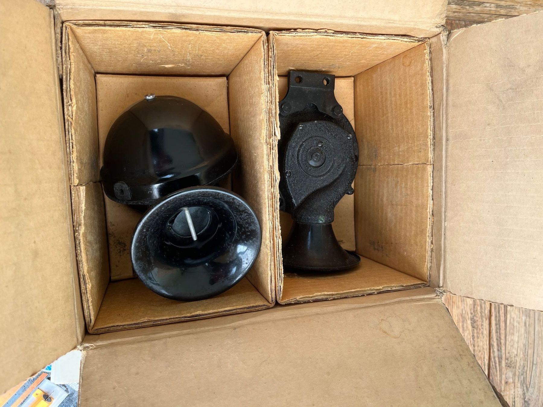 Lucas Tutti pezzi di ricambio auto: Lucas Windtone Hörner WT29 – Nuovo (secondo la descrizione) da Sirnach venduto da oli_82kd 5