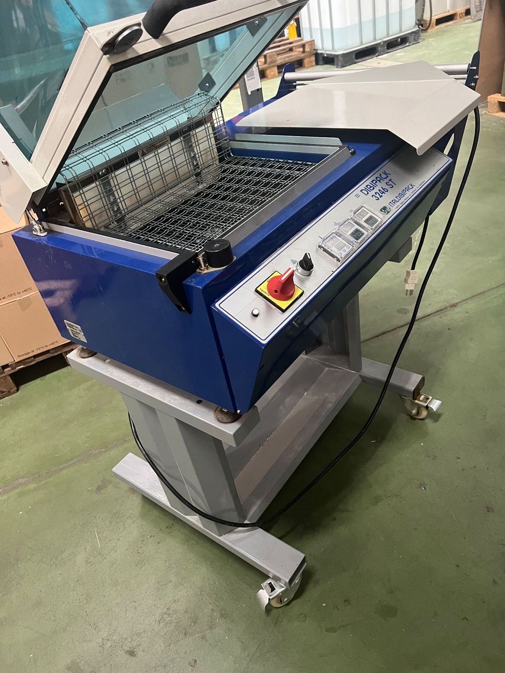 Cucine complete: machine a rétracter et emballer – Usato da Romanel-s-Lausanne venduto da farine54 2