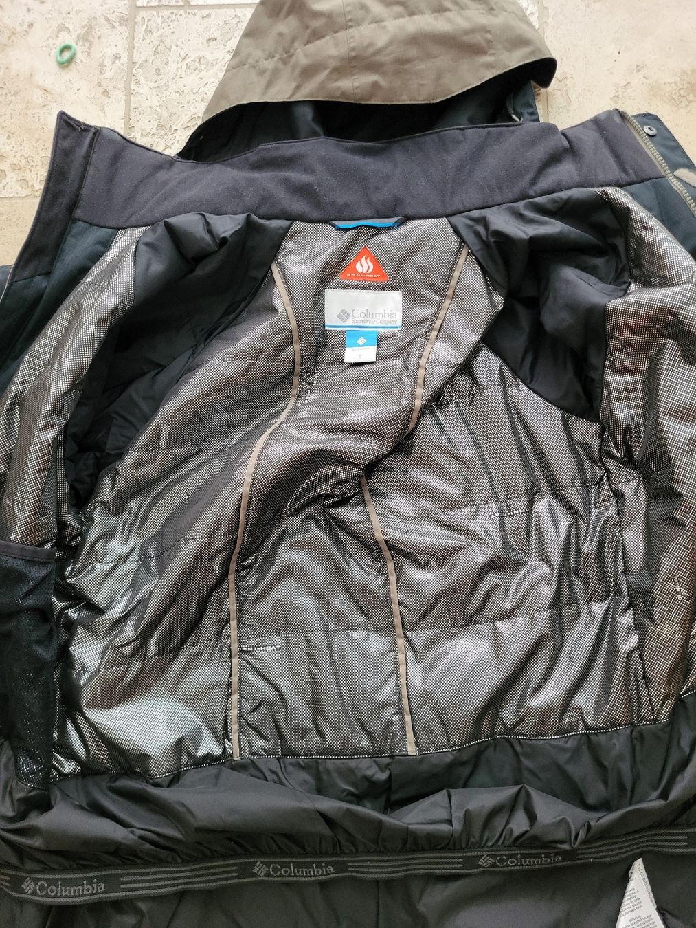 Columbia Giacche: Veste de ski Columbia, taille S, omnitech – Usato da LA NEUVEVILLE venduto da gwarcurtis 2