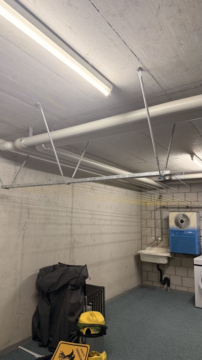 Stenditoi: Deckentrockner / Wäschetrockner zur Deckenmontage – Usato da Biel/Bienne venduto da Buhl3 7