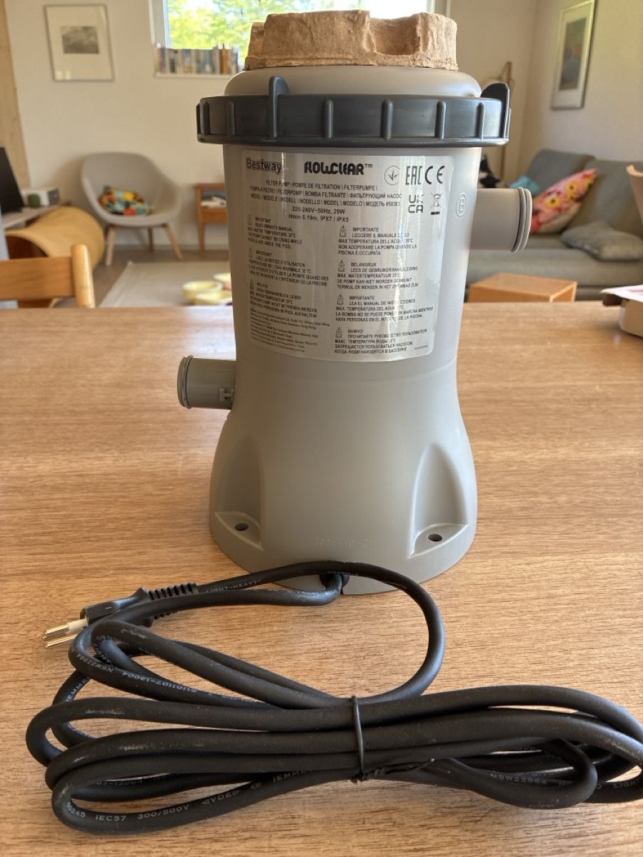 Bestway Accessori per Piscine: Bestway Flowclear Filterpumpe - Sauberes Poolwasser! – Nuovo e nell'imballaggio originale da Rüttenen venduto da fch_6gfj