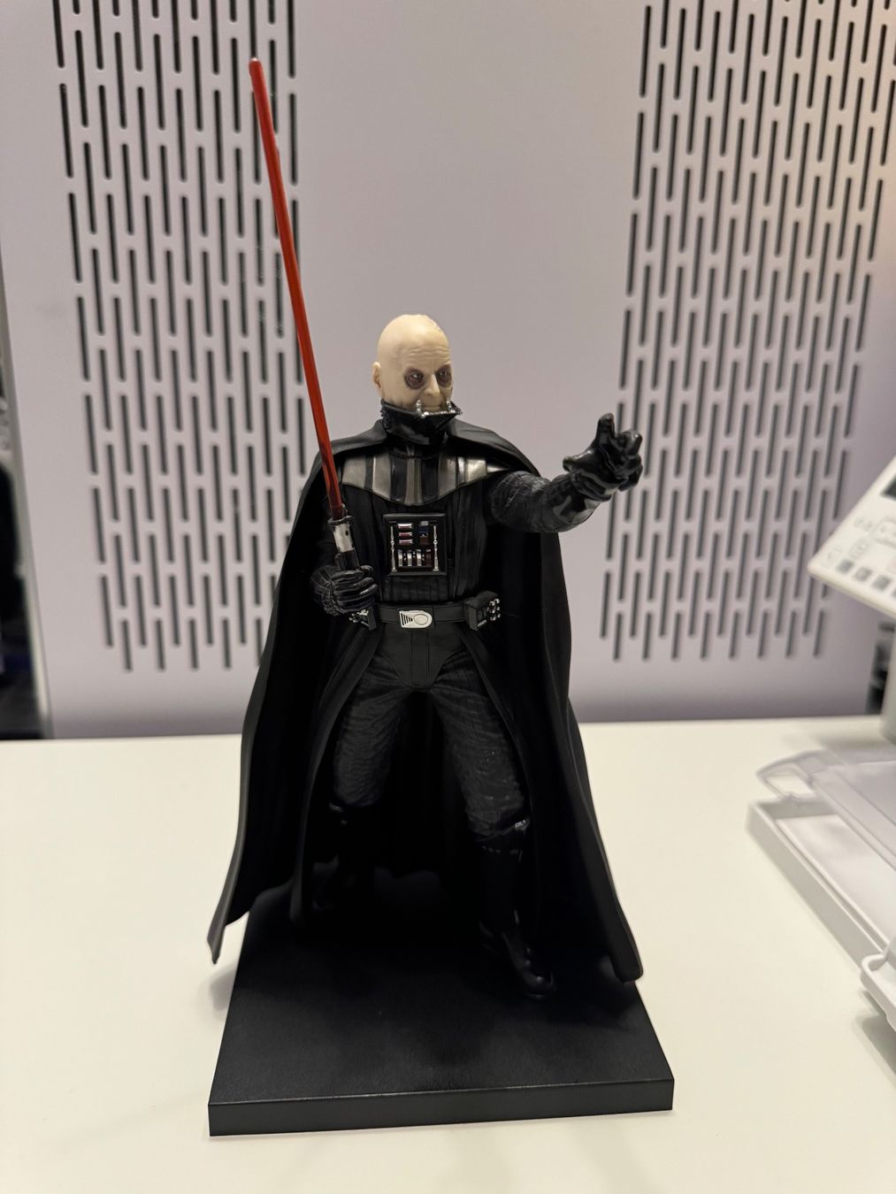 Star Wars Statuette: Star Wars Darth Vader Figur Kotobukiya ArtFX+ – Usato da Burgdorf venduto da Caradhras 3