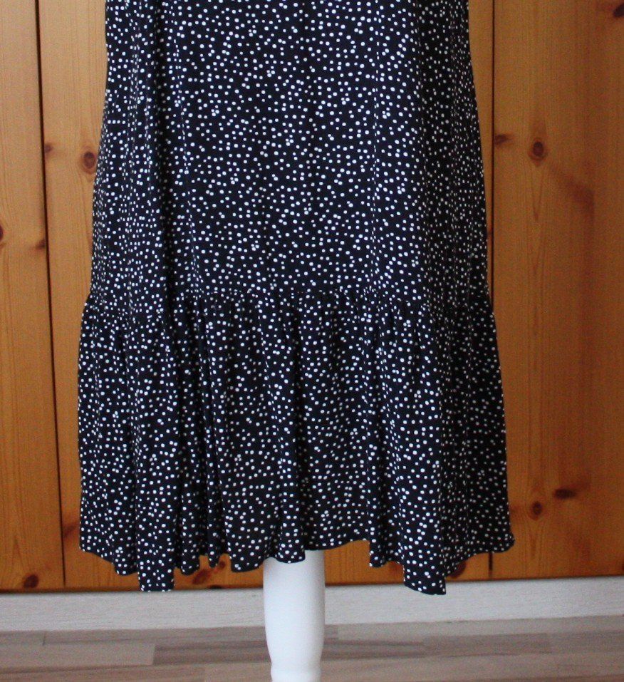 Vestiti: Kleid Kurzarm C + A schwarz - weiss Gr. XL – Usato da Flüelen venduto da Diversicum-Curvy 2