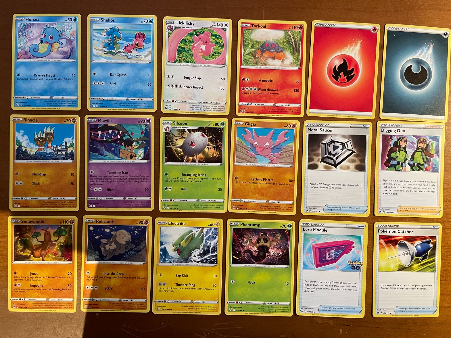 Pokémon Carte collezionabili: Pokemon Karten Set (Versand gratis) – Nuovo (secondo la descrizione) da Chur venduto da Angerson