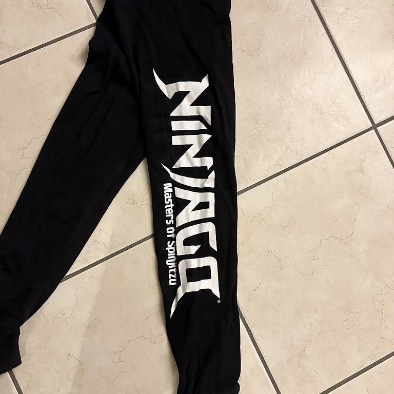 H&M Pigiama & Simili: Ninjago Pyjamahose Grösse 134/140 – Usato da Zimmerwald venduto da wuff81 1