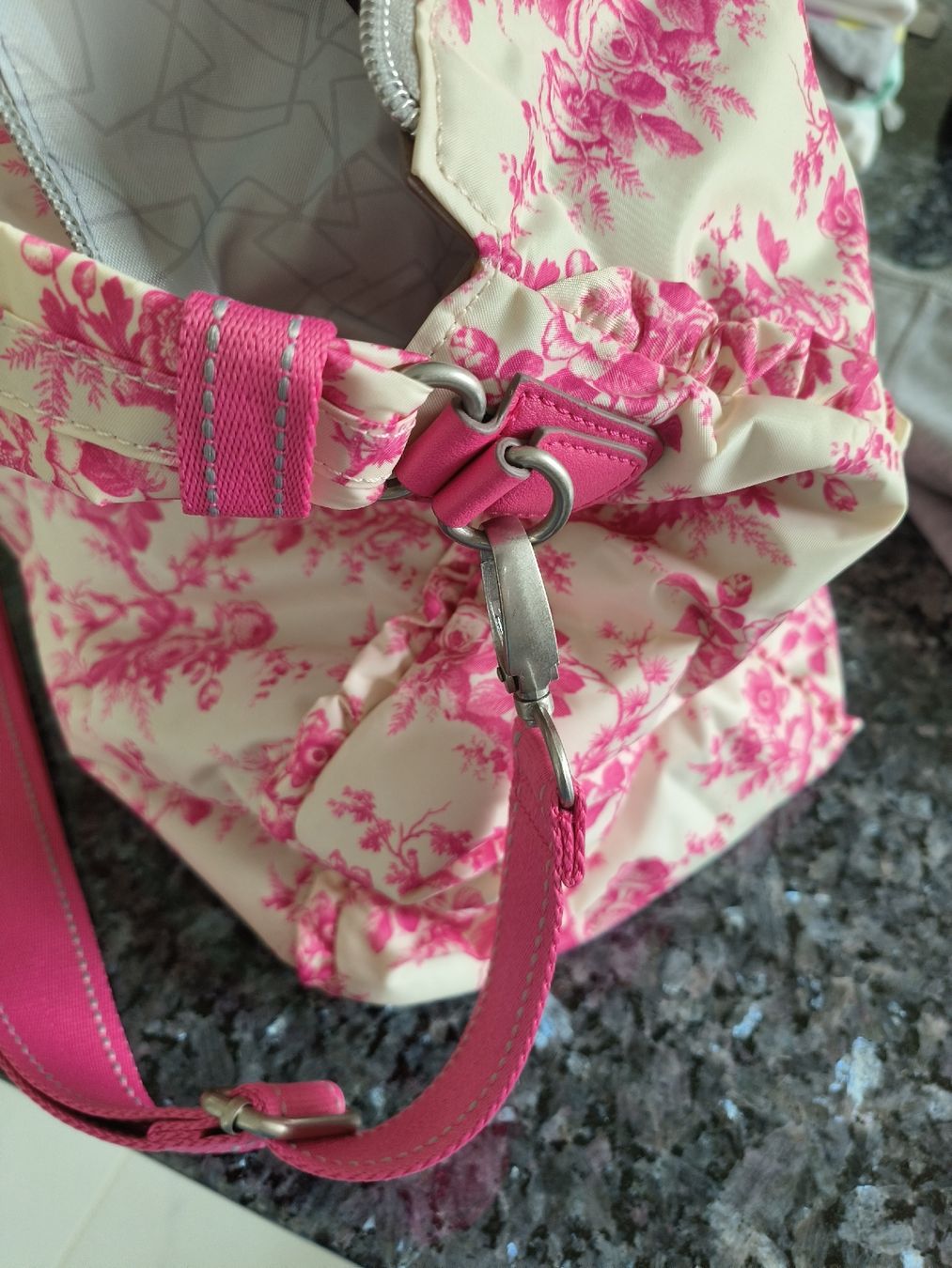 Oilily Borse da donna: Oilily Tasche  rosa/weiss Blümchen – Nuovo (secondo la descrizione) da Biel/Bienne venduto da No62 6