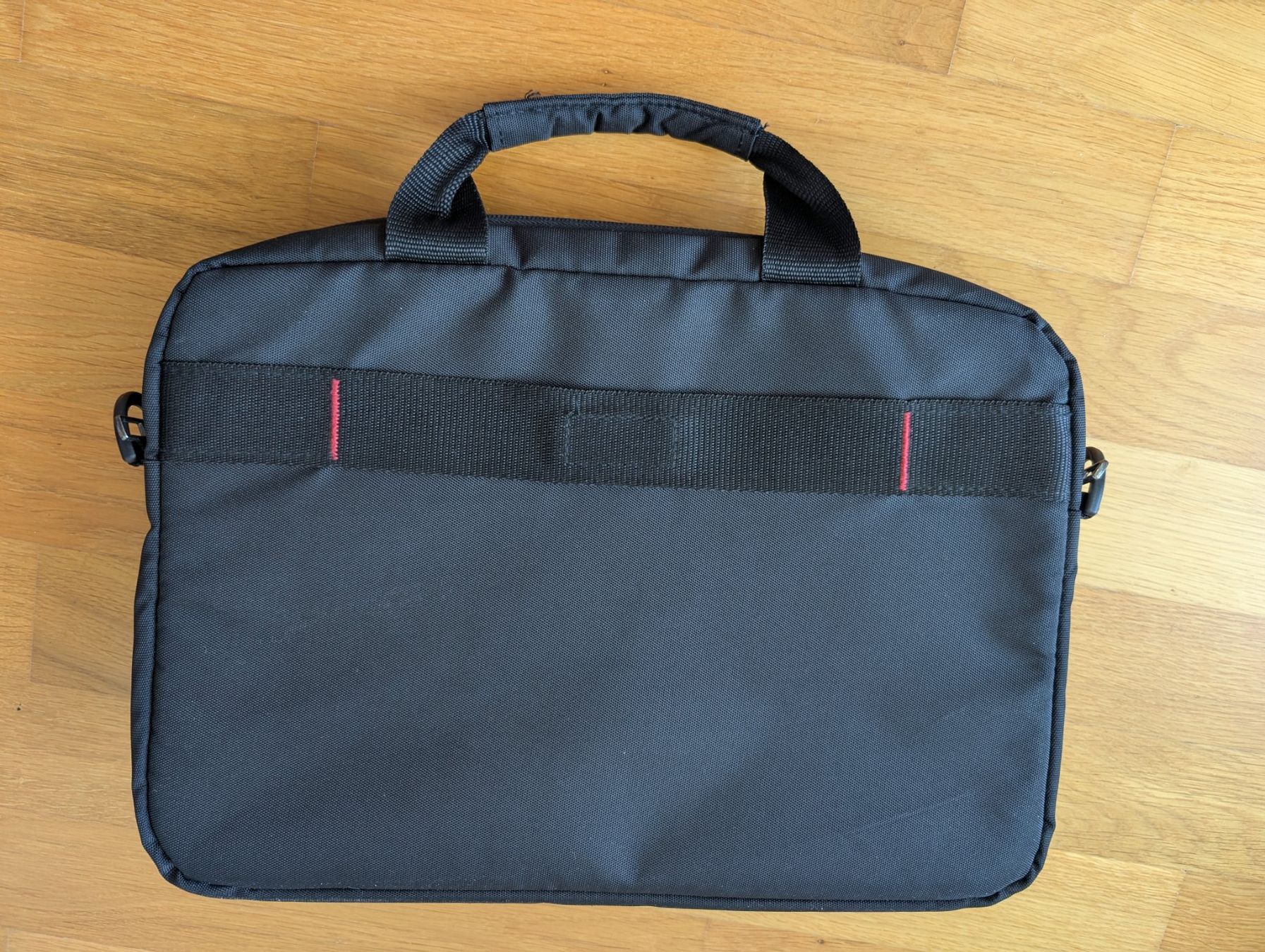 Samsonite Borse: Samsonite GuardIt 2.0 Briefcase Bailhandle 13.3" Sacoche PC – Usato da Meyrin venduto da pc1parts 1