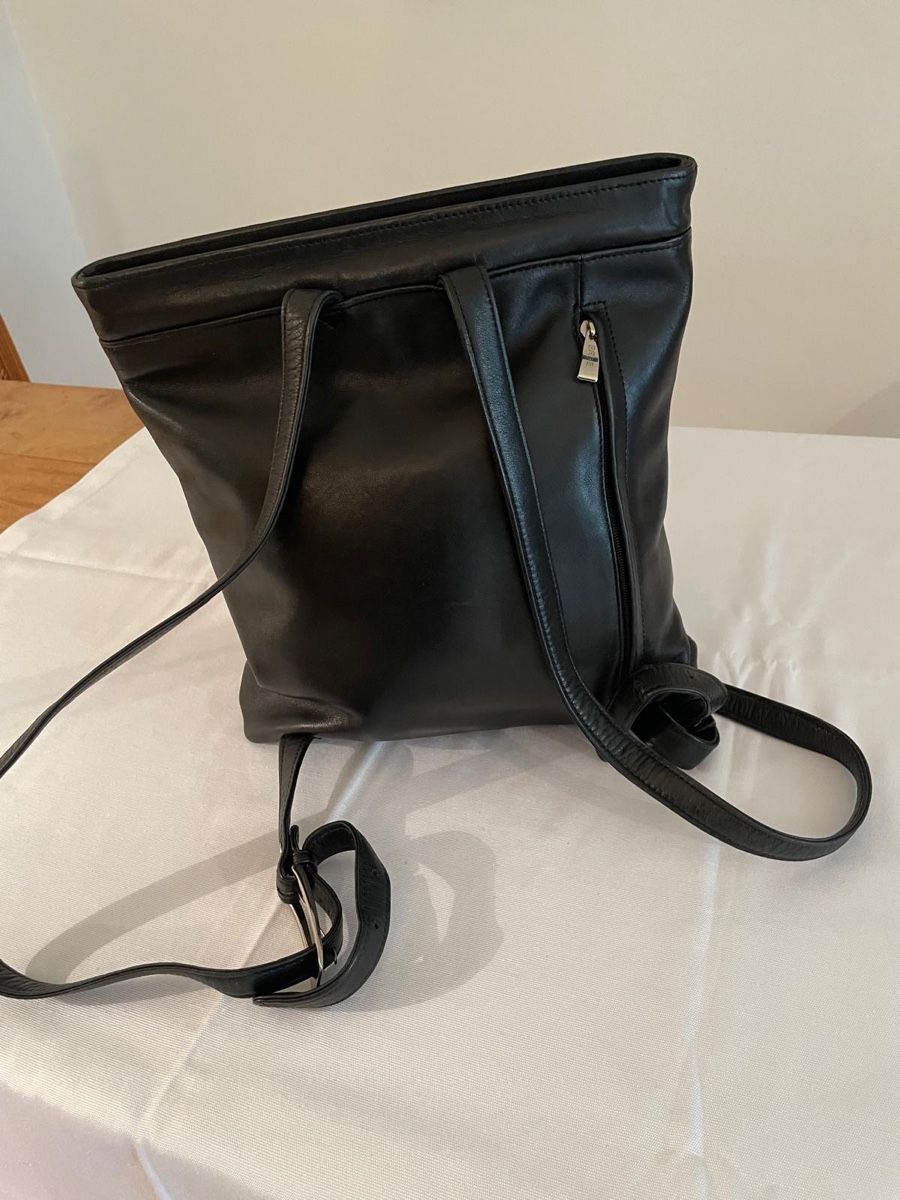 Bree Zaini: BREE Leder- Rucksack (neuwertig!) – Nuovo (secondo la descrizione) da Zürich venduto da pie_9tng 1