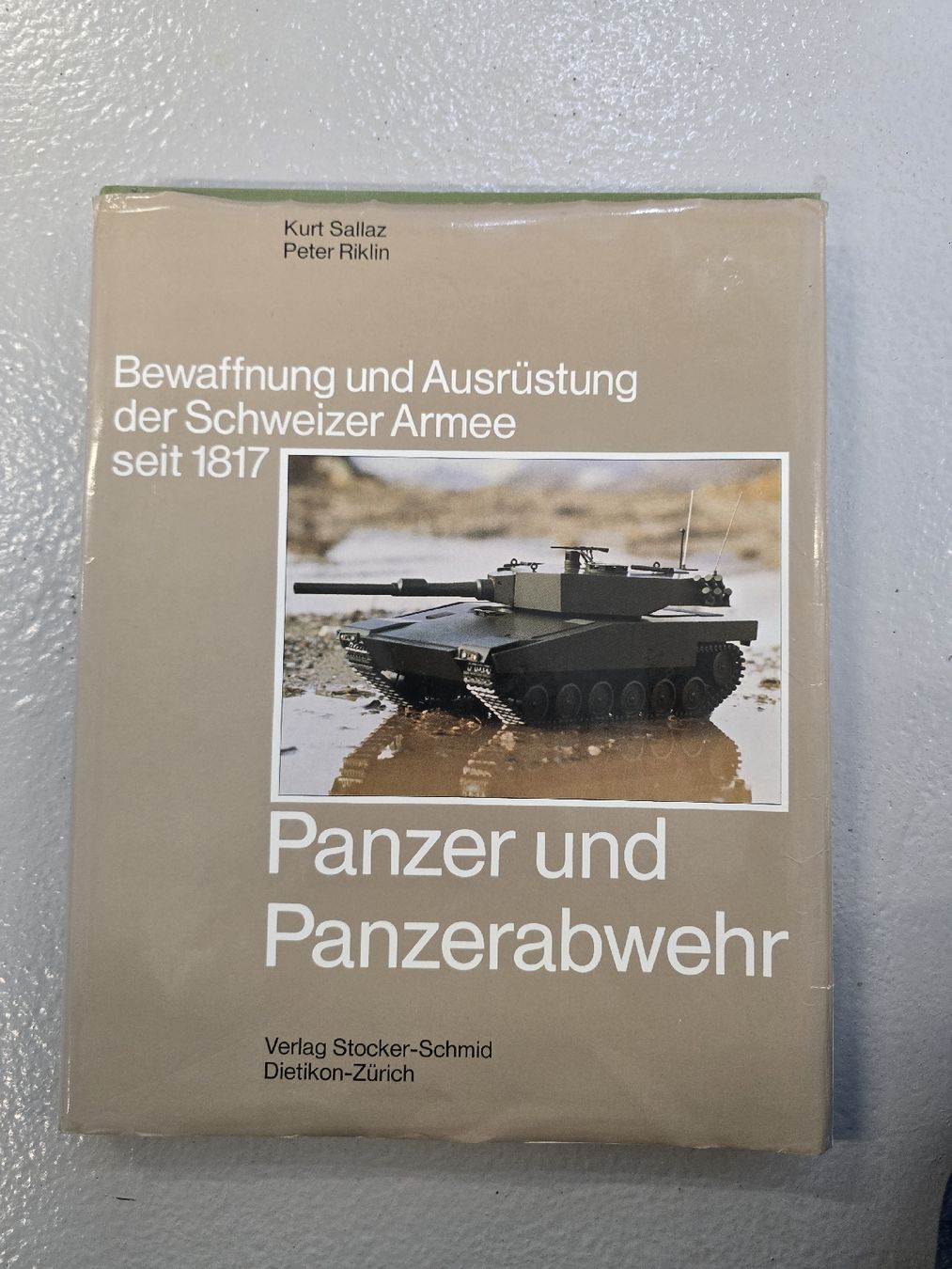 Libri: Buch Panzer und Panzerabwehr Schweizer Armee seit 1817 – Usato da Kriegstetten venduto da ant_tv8f