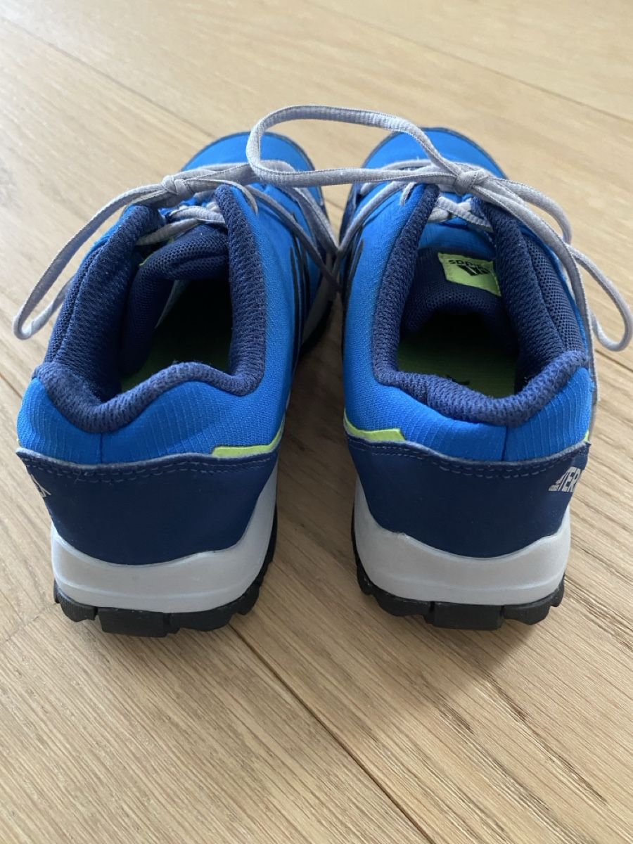 Adidas Scarpe per ragazzi: Adidas Terrex Gr. 33.5 – Usato da Malans GR venduto da SicherKaufen 1