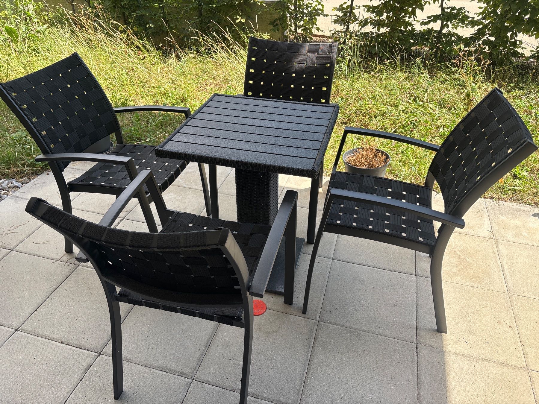 Tischset: Gartentisch mit 4 Stühle – Gebraucht aus Winterthur von Pescheweber 4