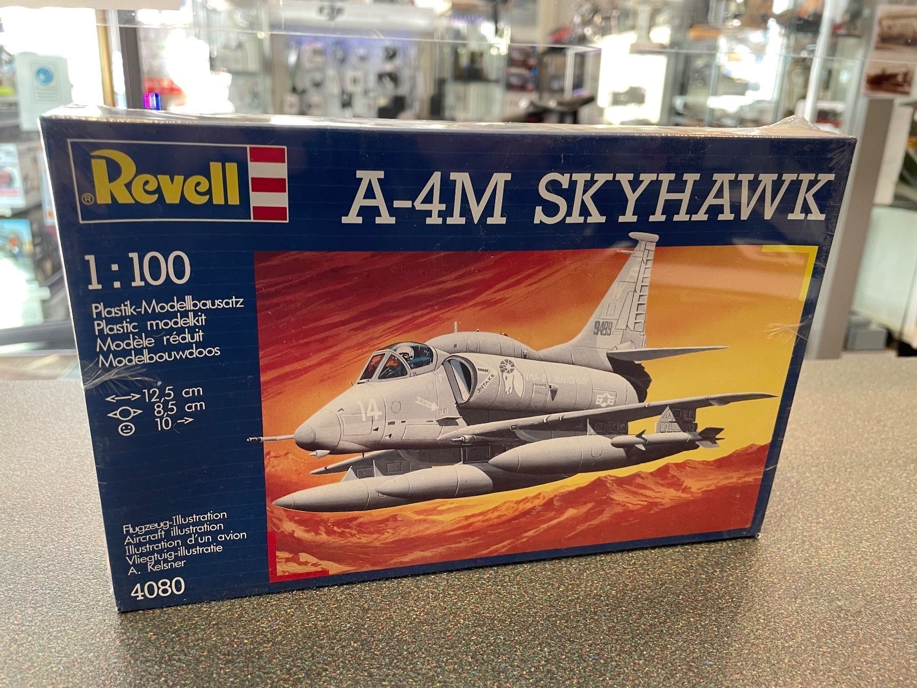 Revell Modellbausätze & Standmodelle: Revell 1:100 4080 A-4M Skyhawk kit – Neu und originalverpackt aus Chiasso von Carrara-Modellismo
